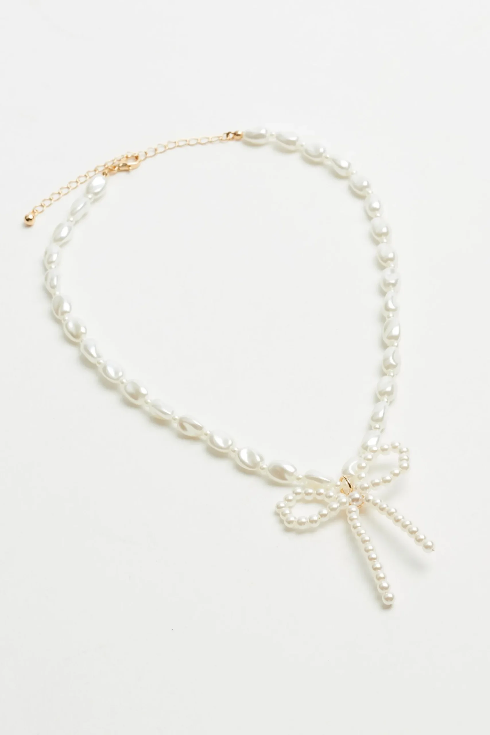 Bow Pearl Necklace*Garage Clothing Sale