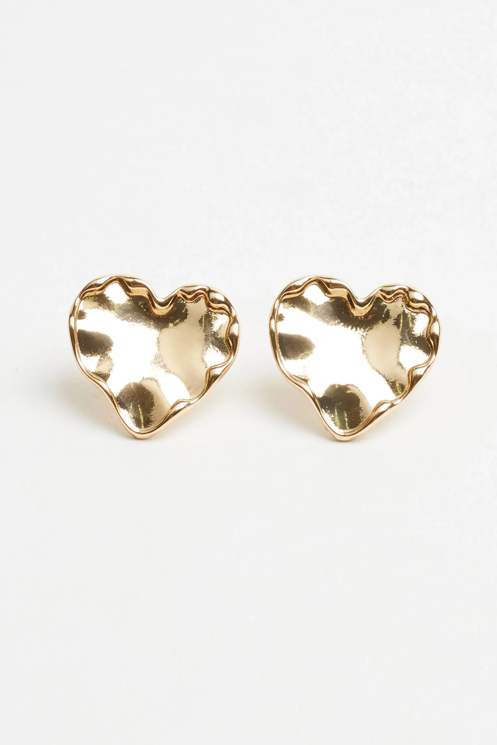 Oversized Heart Studs*Garage Clothing Shop