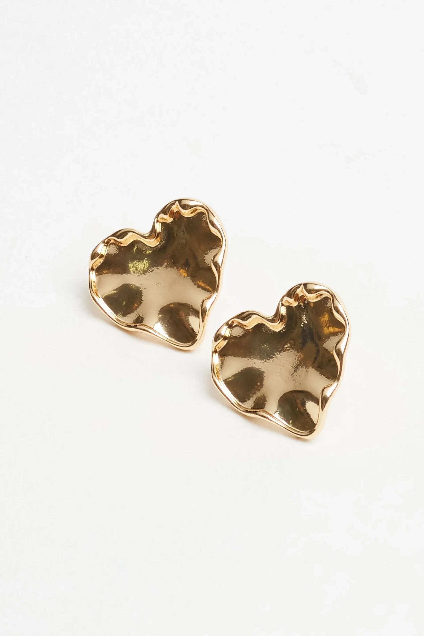 Oversized Heart Studs*Garage Clothing Shop