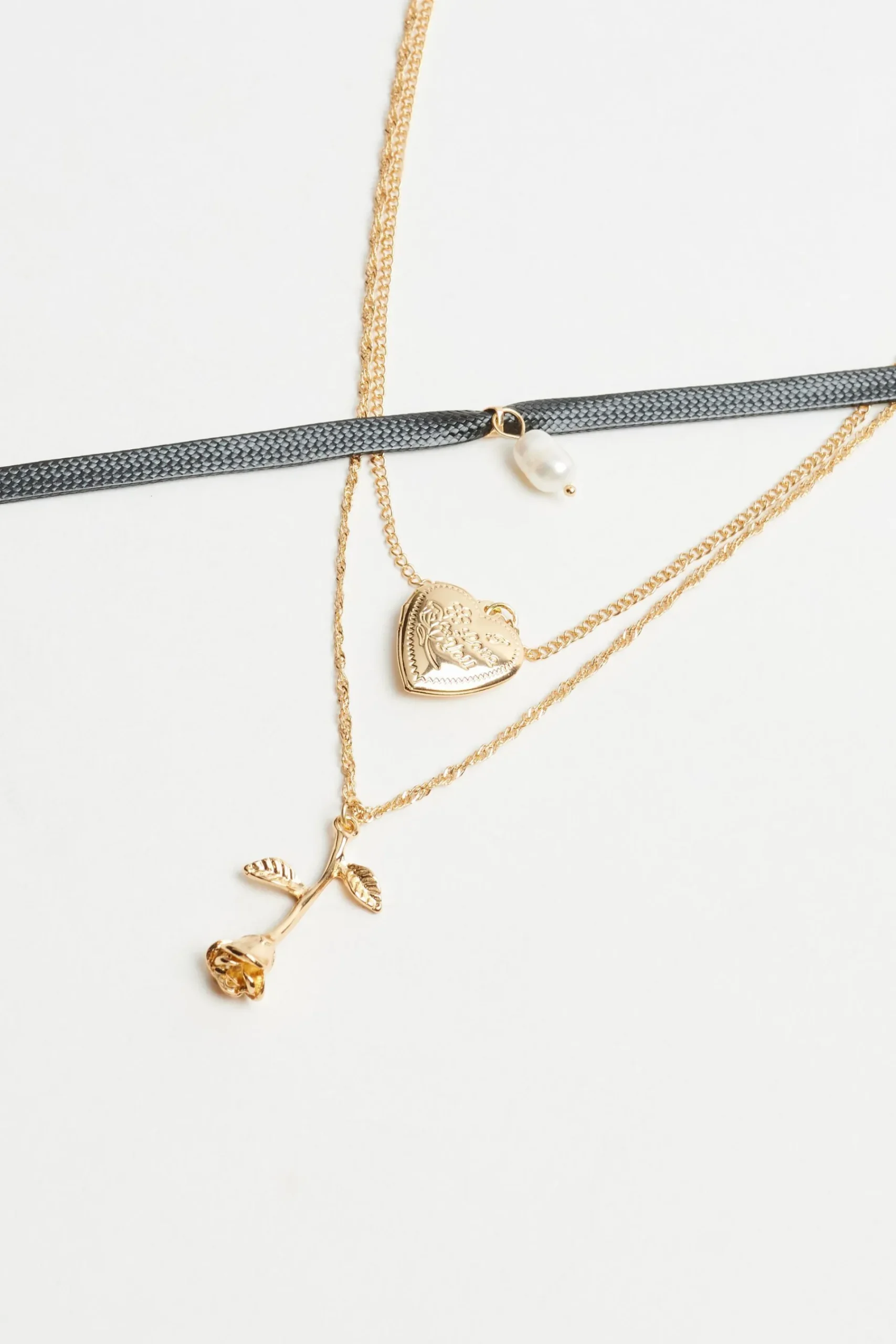 Set Of 3 Choker, Rose & Locket Necklaces*Garage Clothing Fashion