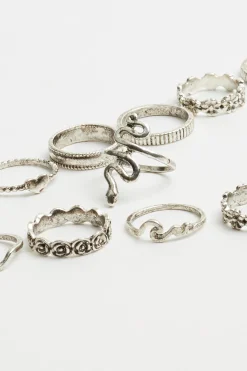 Set Of 13 Rose, Flower & Snake Rings*Garage Clothing Discount