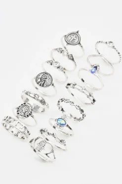Set Of 15 Vintage Style Rings*Garage Clothing Shop