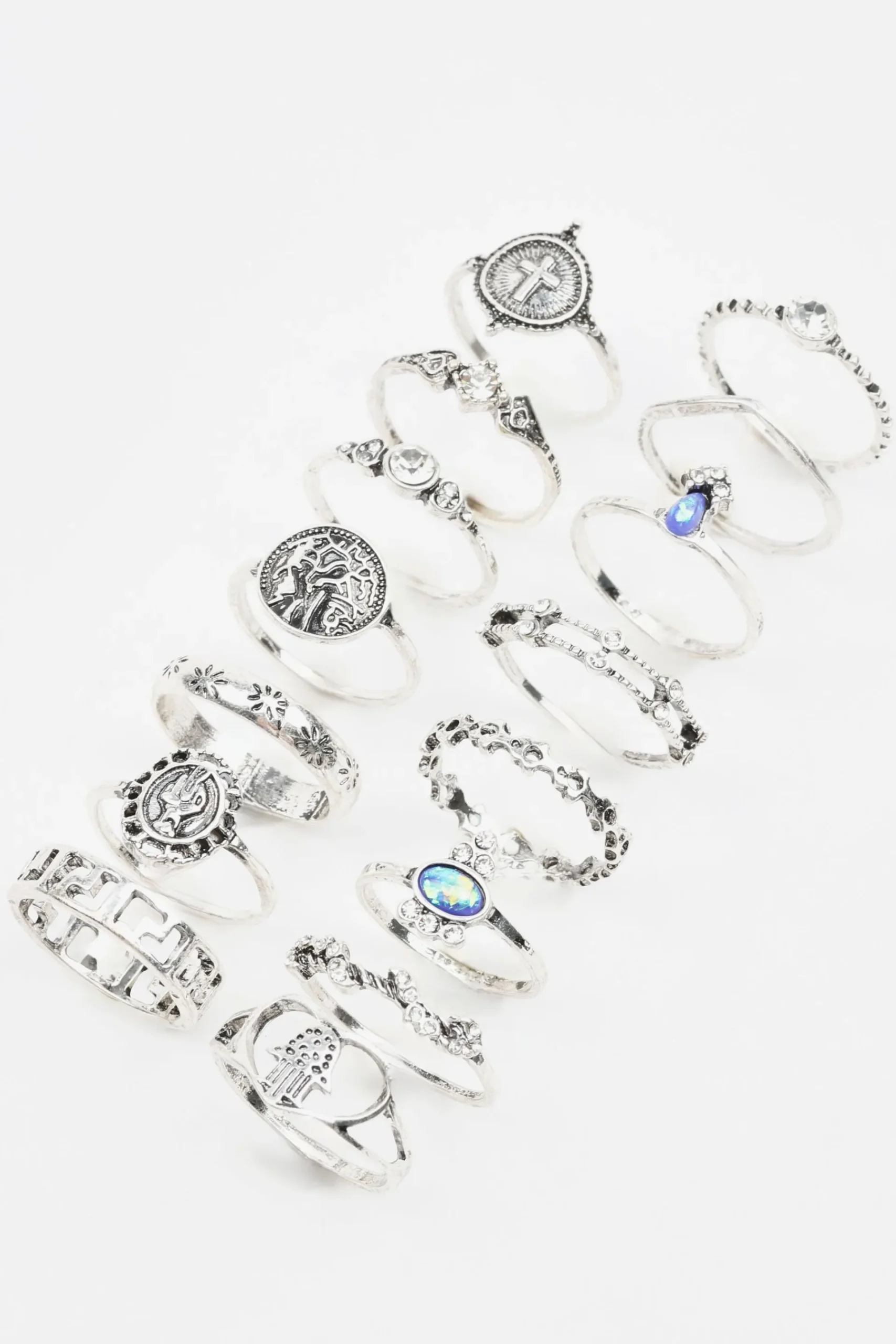 Set Of 15 Vintage Style Rings*Garage Clothing Shop