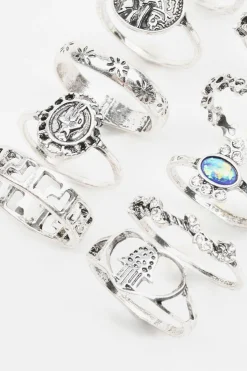 Set Of 15 Vintage Style Rings*Garage Clothing Shop