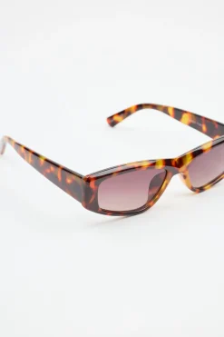 Slight Cateye Sunglasses*Garage Clothing Discount